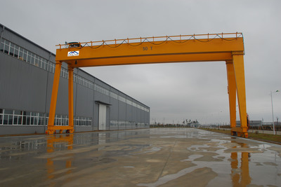 雄峰門(mén)式起重機(jī)|雙梁門(mén)式起重機(jī)|安徽雄峰起重機(jī)械設(shè)備廠